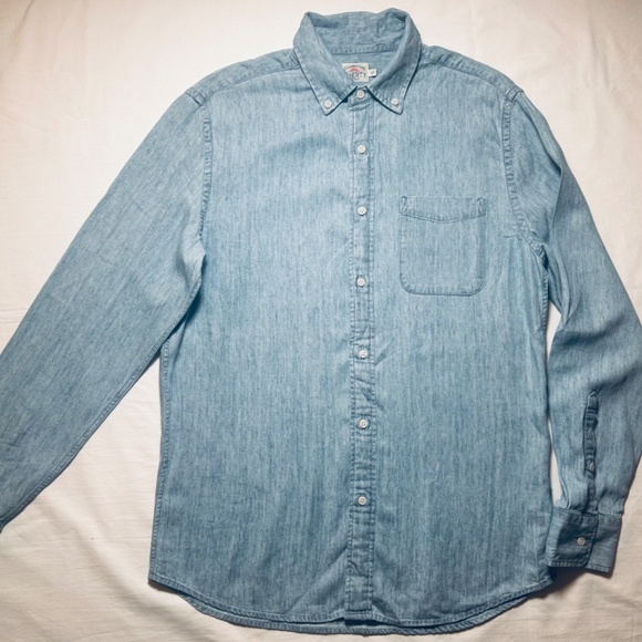 Faherty Tried and True Chambray long sleeve men’s button up shirt - Picture 4 of 6